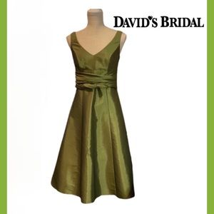 Davids Bridal D02101 Green Fit and Flare Dress Bridesmaid Short Gown 2/S  NWOT